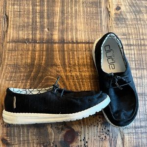 Hey Dude Black Shoes Youth sz1, like new